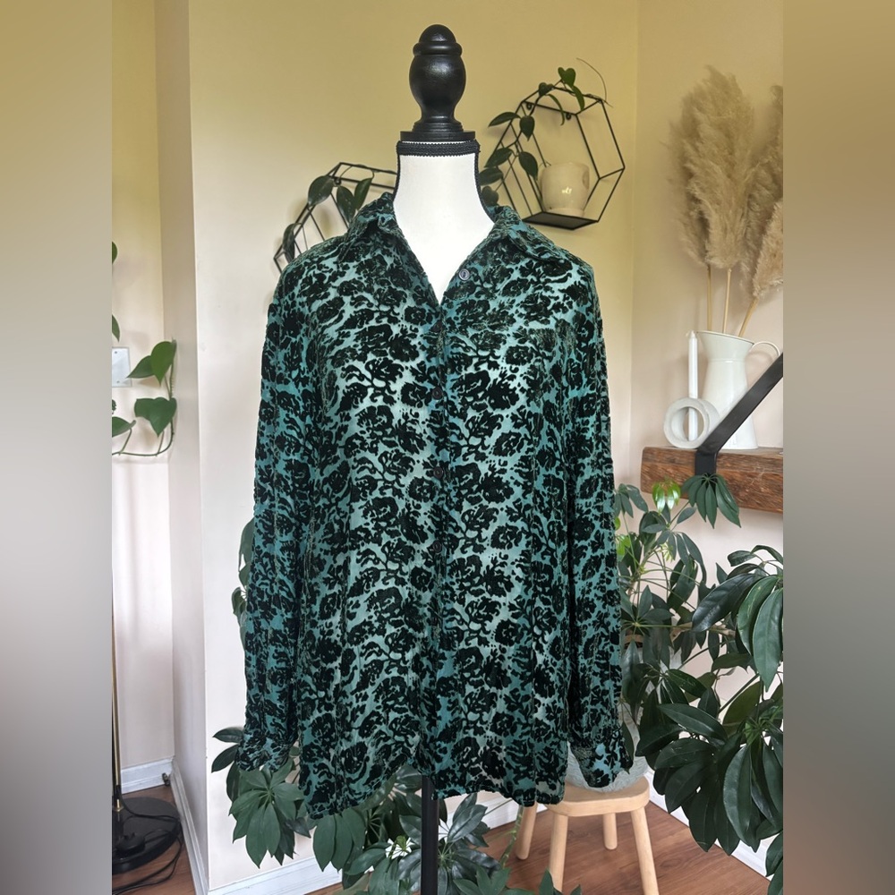 Velvet Burnout Long-Sleeve Shirt - Teal/Black